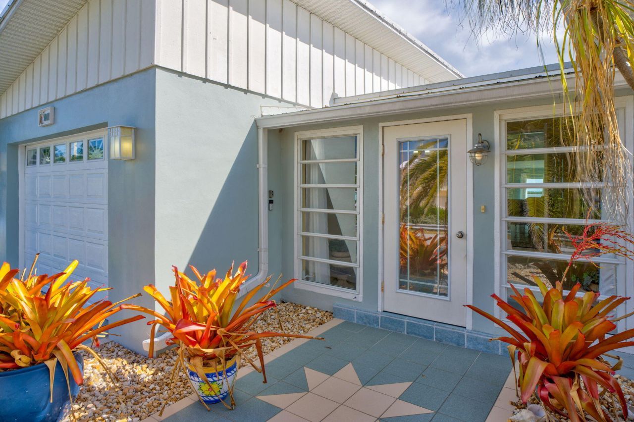 1607 Sunrise Drive, Big Pine Key, FL 33043 Photo