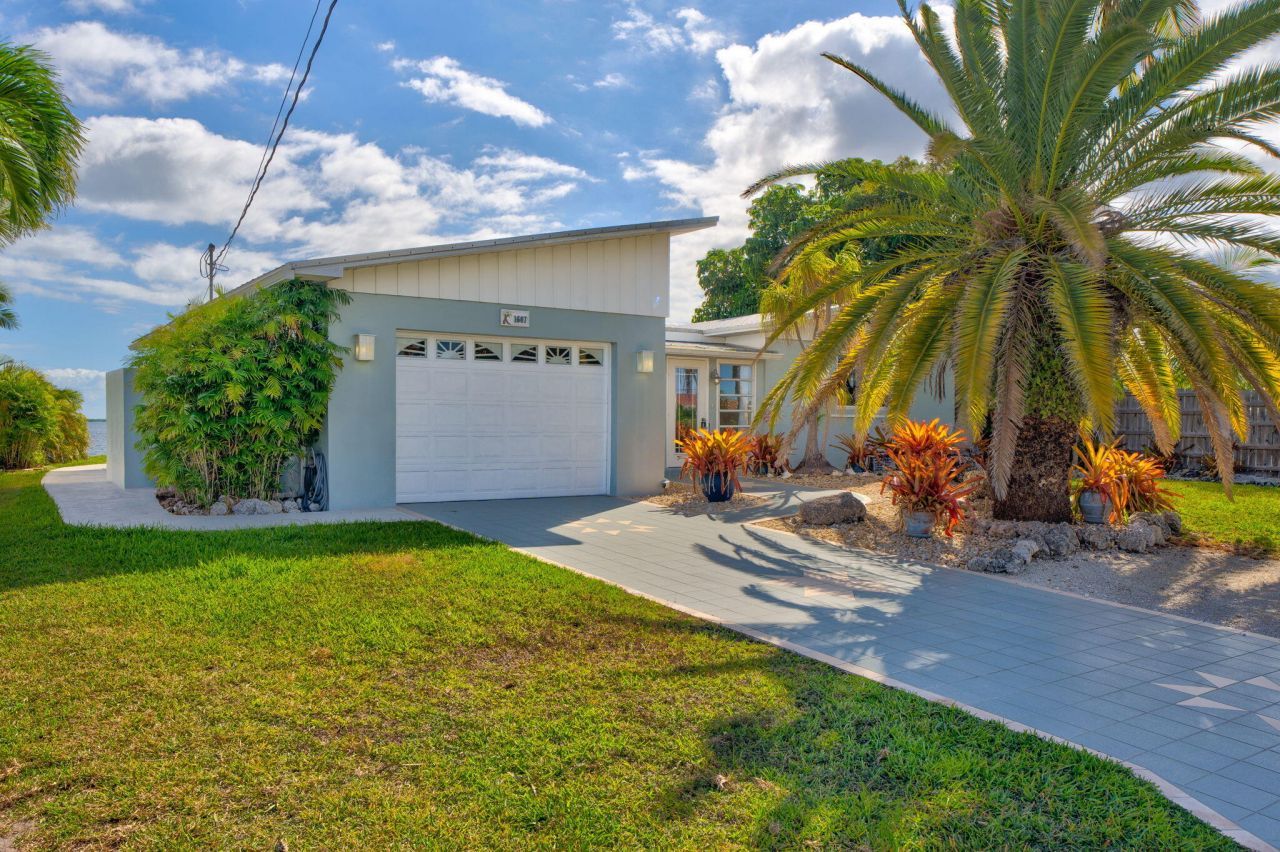 1607 Sunrise Drive, Big Pine Key, FL 33043 Photo