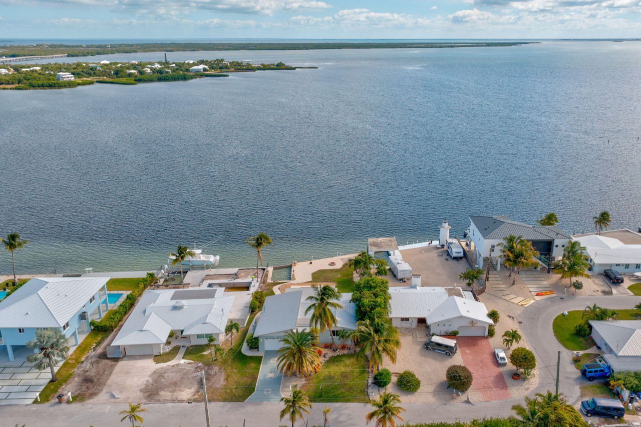 1607 Sunrise Drive, Big Pine Key, FL 33043 Photo