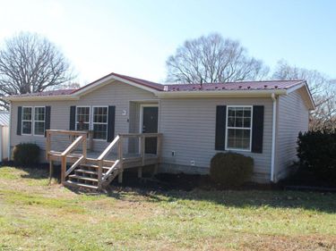390 Bedford Highway, Lynch Station, VA 24571