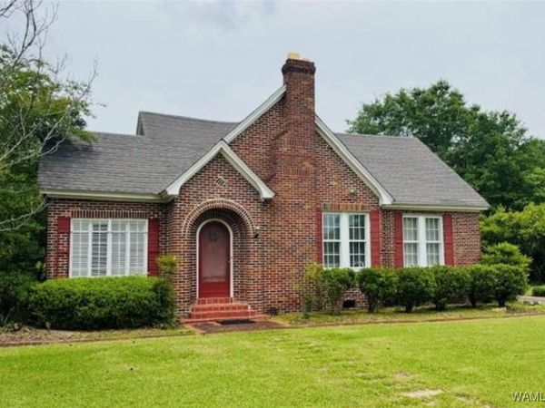 215 E Coats Avenue, Linden, AL 36748