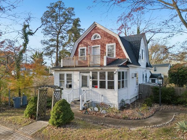 83 Elm Road E, Mastic Beach, NY 11951