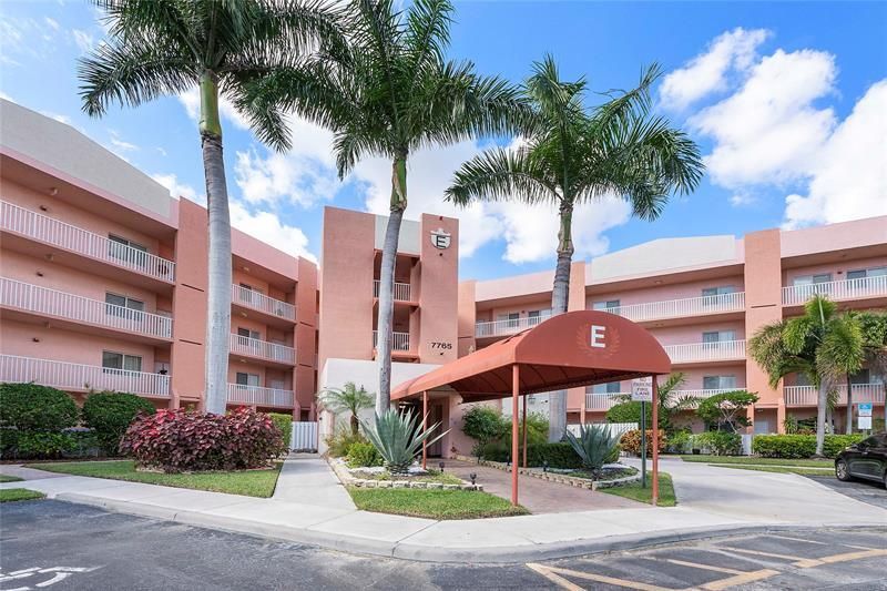 7765 Yardley Drive, Unit 403, Fort Lauderdale, FL 33321 Photo