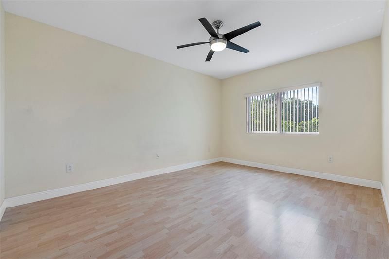 7765 Yardley Drive, Unit 403, Fort Lauderdale, FL 33321 Photo