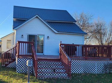 27 1st Avenue S, Long Prairie, MN 56347