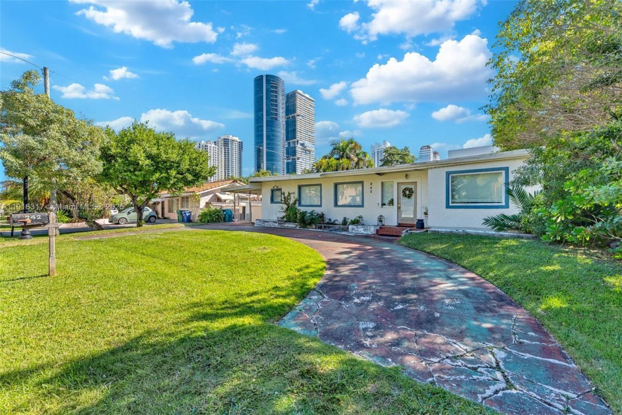 242 189th St, Sunny Isles Beach, FL 33160 Photo
