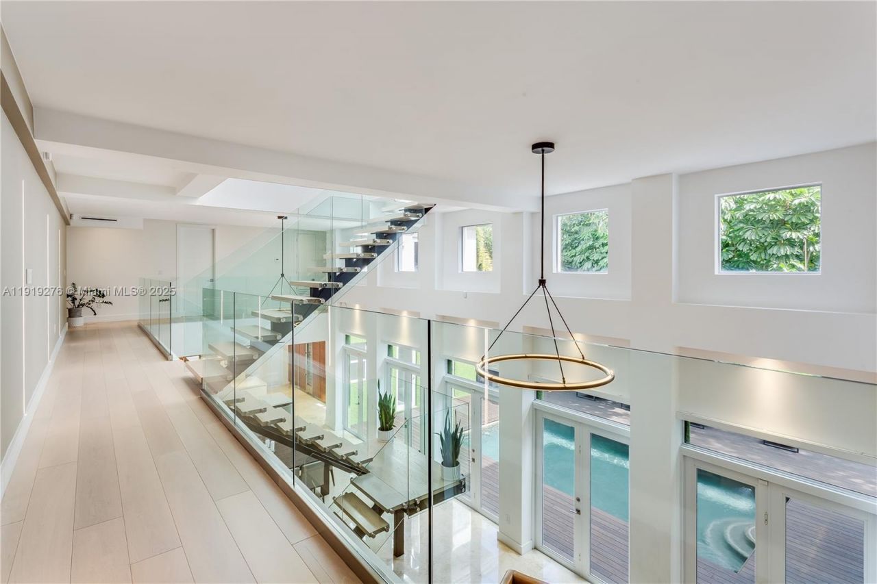 Please Call For Address, Miami, FL 33133 Photo