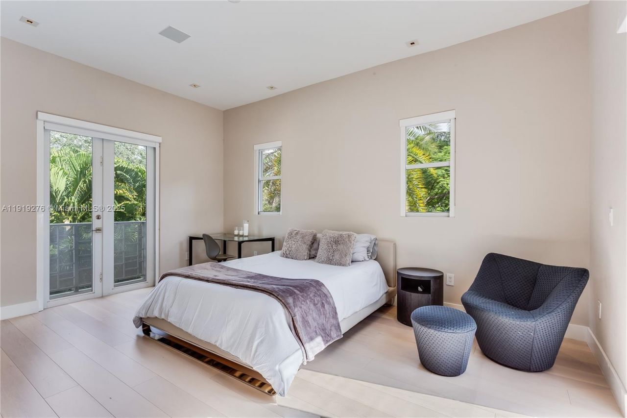 Please Call For Address, Miami, FL 33133 Photo