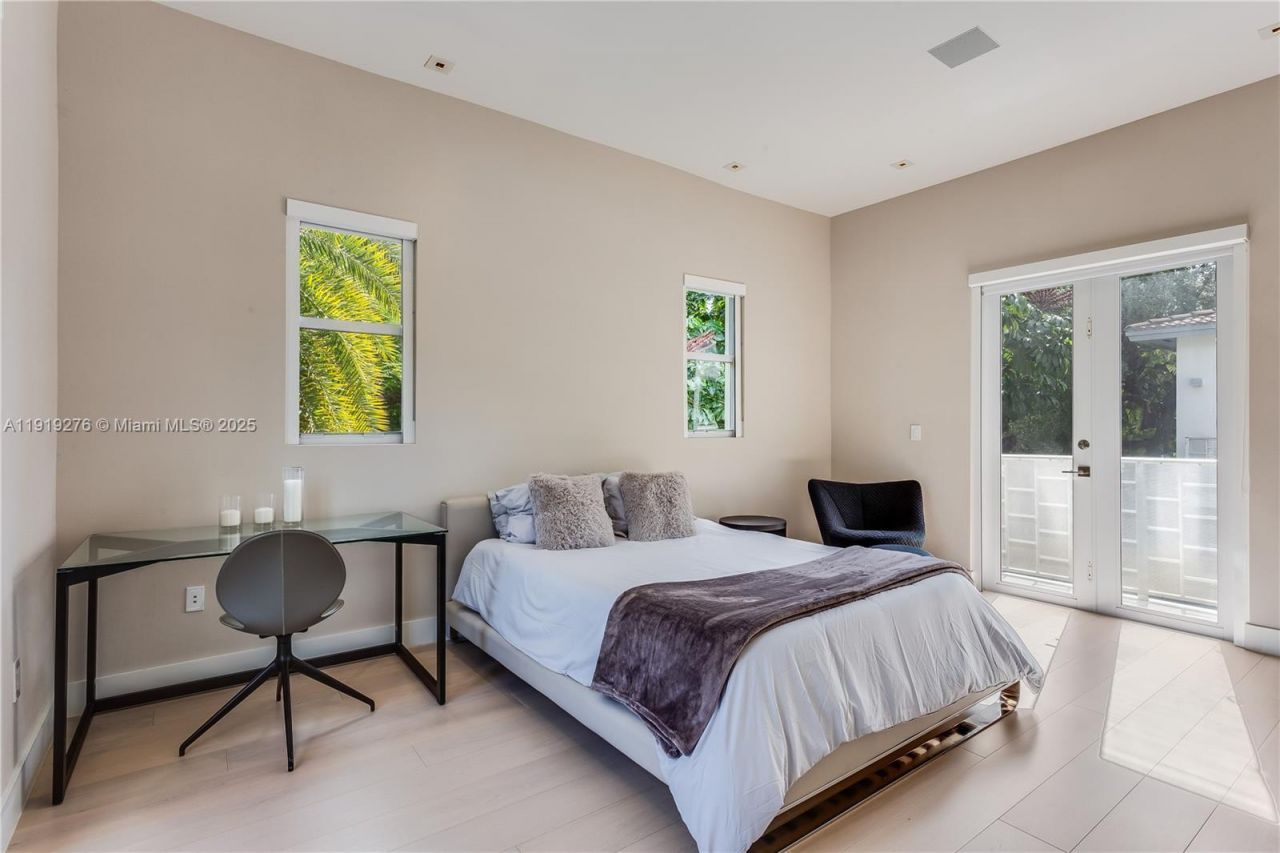 Please Call For Address, Miami, FL 33133 Photo