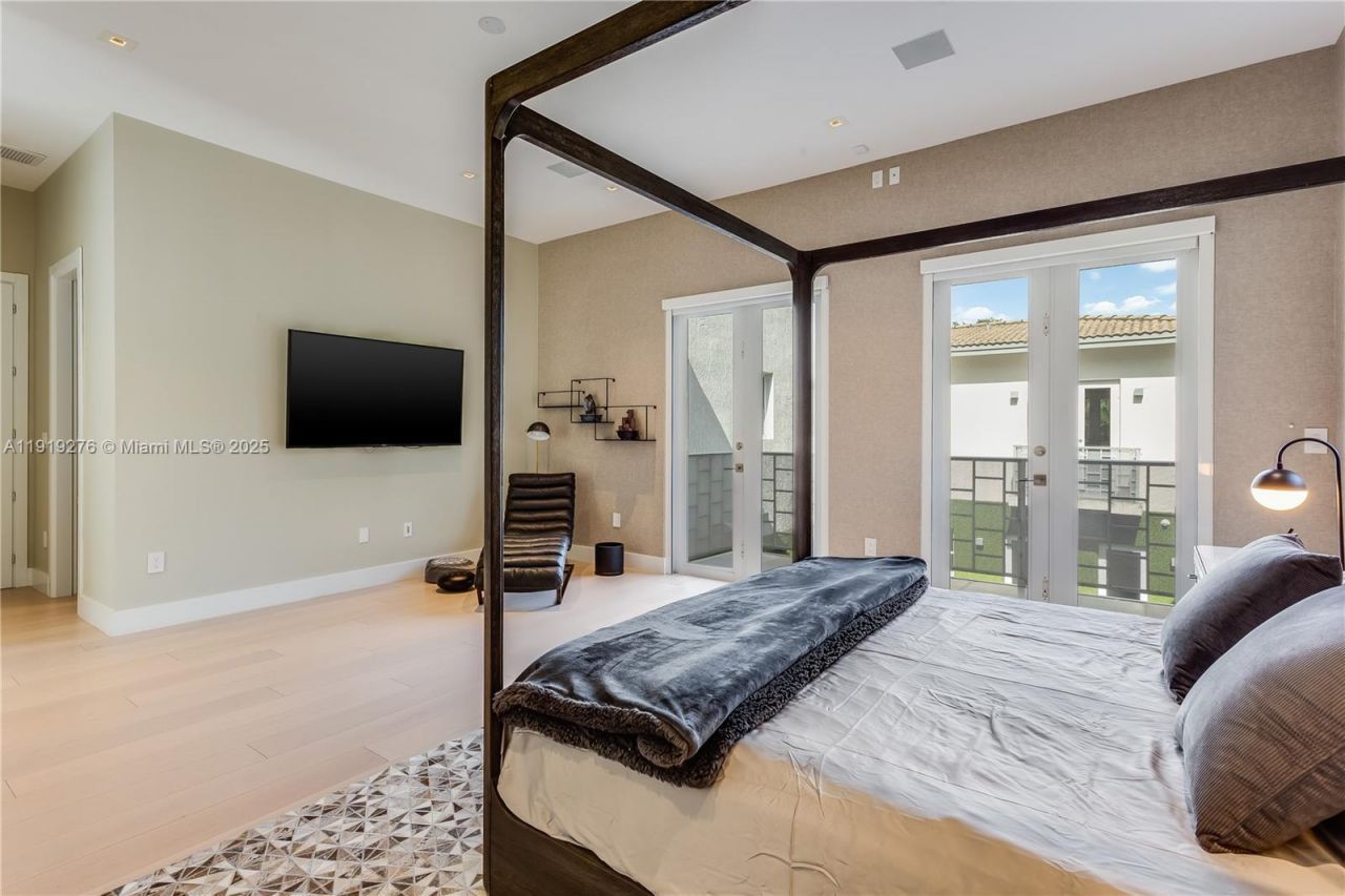 Please Call For Address, Miami, FL 33133 Photo