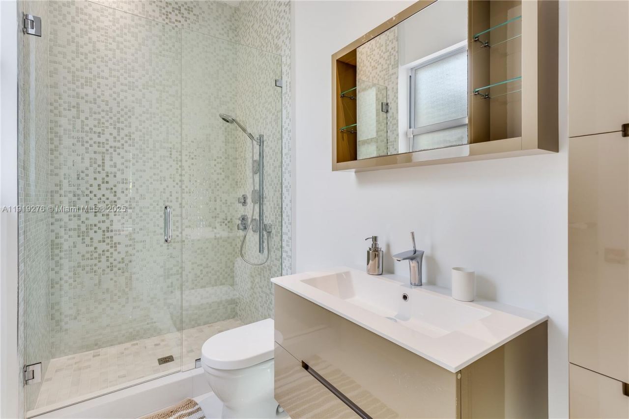 Please Call For Address, Miami, FL 33133 Photo