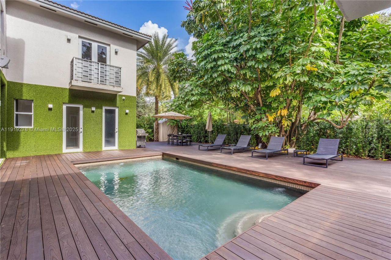 Please Call For Address, Miami, FL 33133 Photo