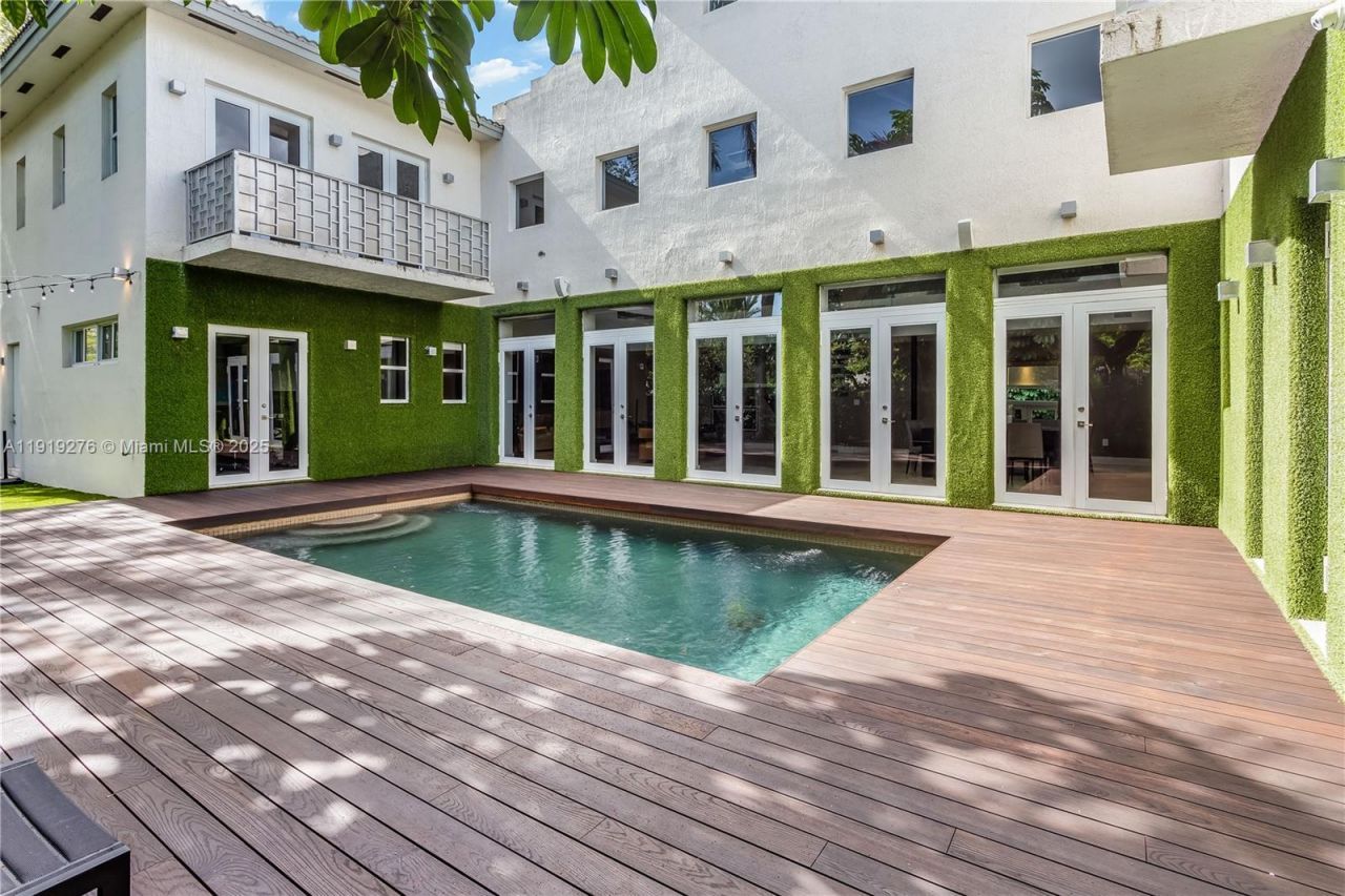 Please Call For Address, Miami, FL 33133 Photo