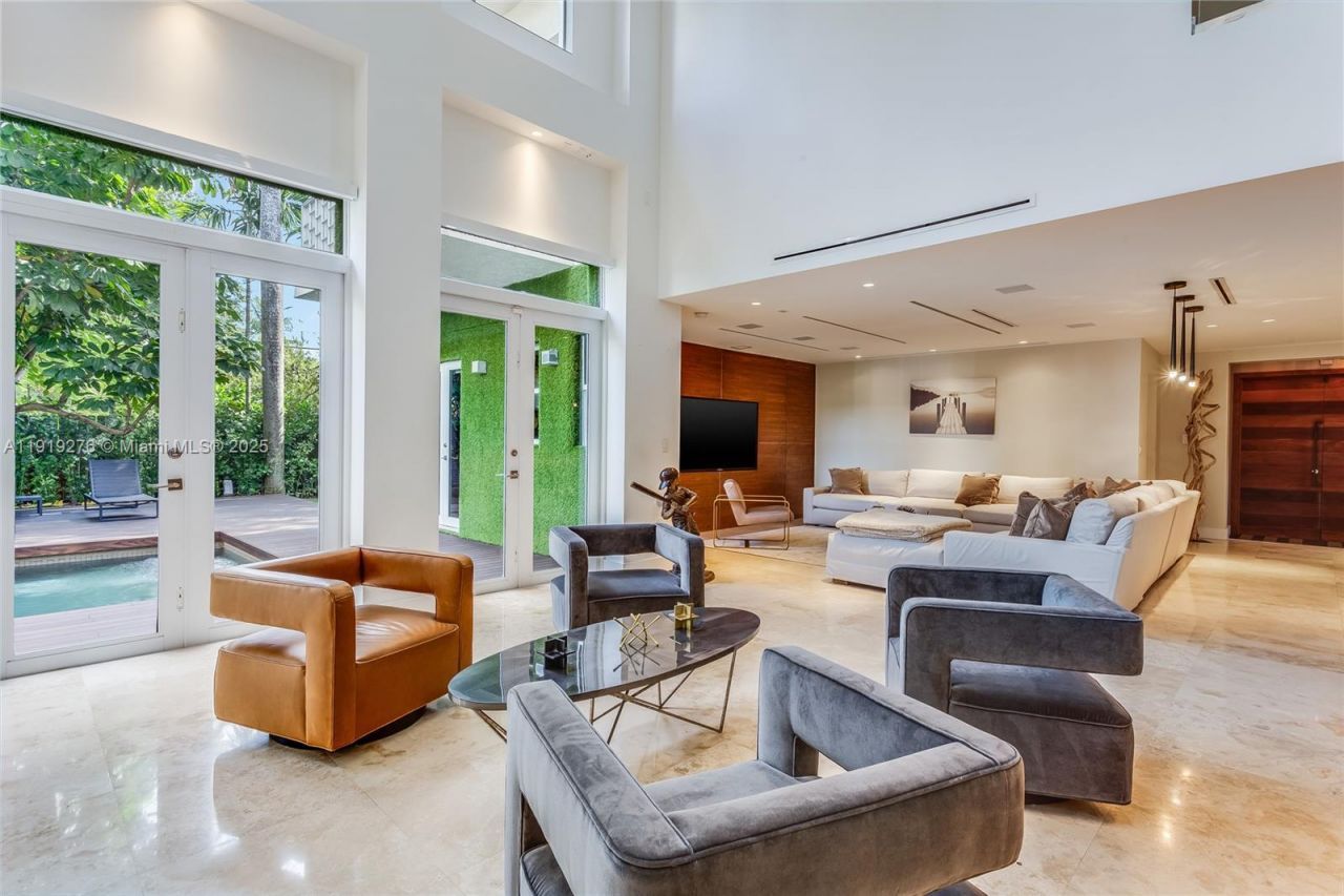 Please Call For Address, Miami, FL 33133 Photo