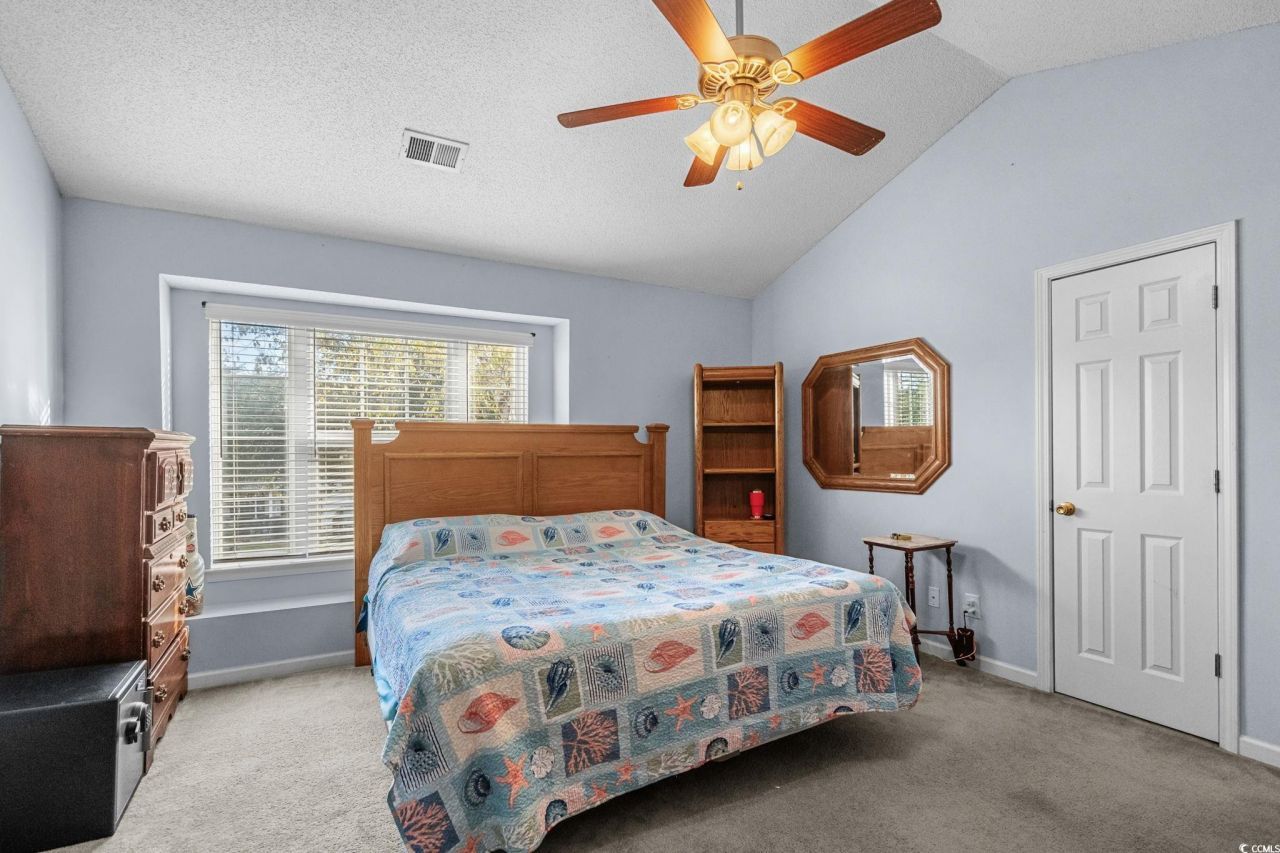 564 Uniola Dr. Photo 23