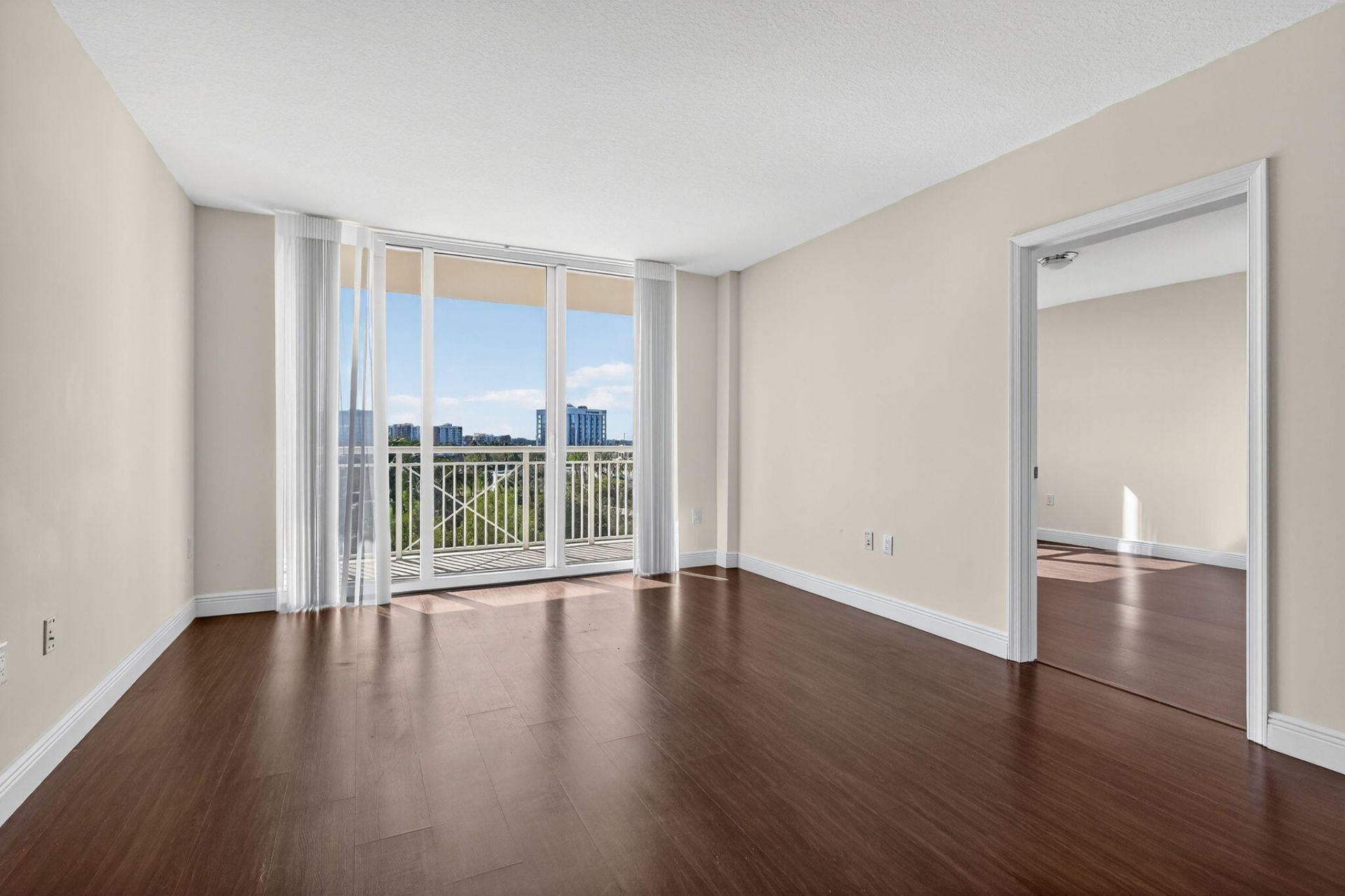 19501 W Country Club Drive, Unit 605, Aventura, FL 33180 Photo