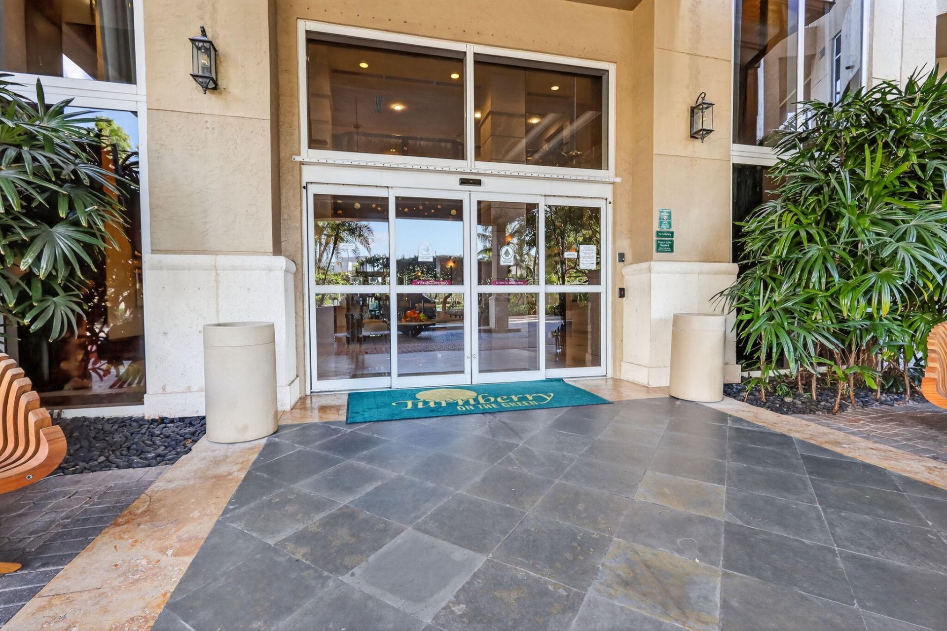 19501 W Country Club Drive, Unit 605, Aventura, FL 33180 Photo