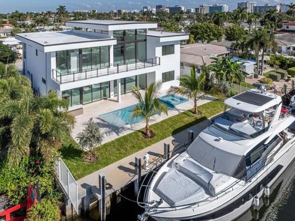 2612 NE 4th St, Pompano Beach, FL 33062