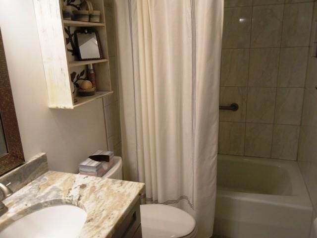 9440 Meadowood Drive, Unit 205, Fort Pierce, FL 34951 Photo