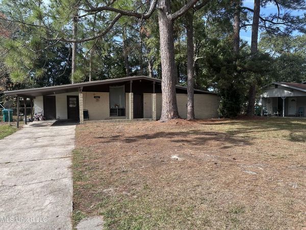 4003 Emerson Street, Pascagoula, MS 39581