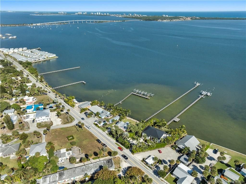 2725 NE Indian River Drive, Jensen Beach, FL 34957 Photo