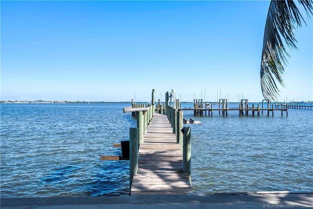 2725 NE Indian River Drive, Jensen Beach, FL 34957 Photo