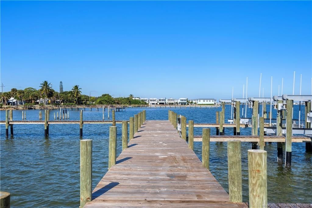 2725 NE Indian River Drive, Jensen Beach, FL 34957 Photo