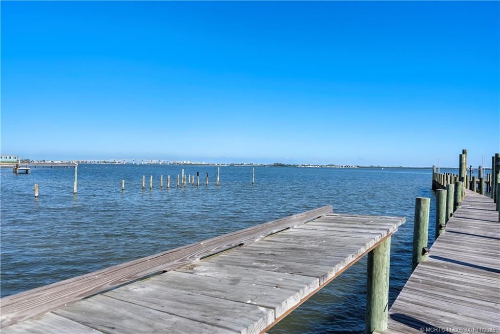 2725 NE Indian River Drive, Jensen Beach, FL 34957 Photo