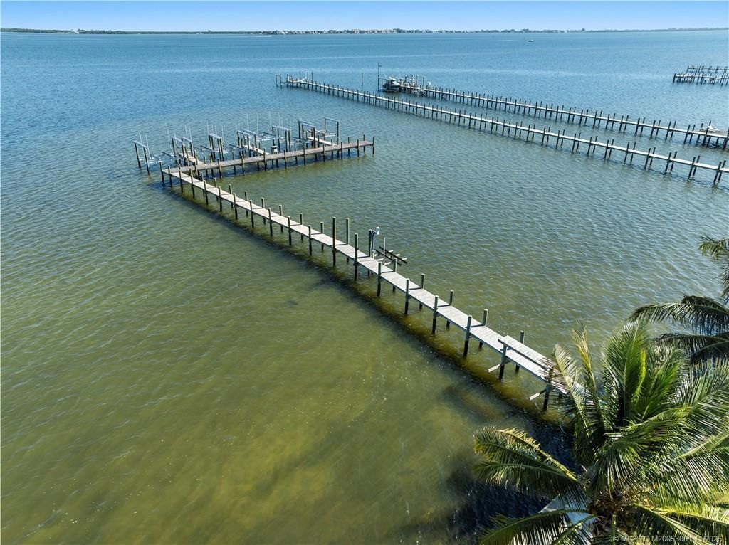 2725 NE Indian River Drive, Jensen Beach, FL 34957 Photo