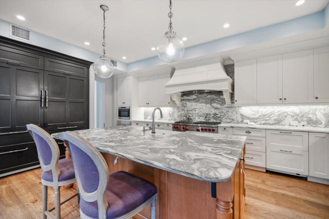 1102 Palm View Avenue, Belleair, FL 33756 Photo