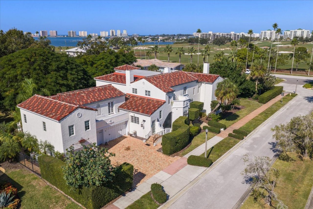 1102 Palm View Avenue, Belleair, FL 33756 Photo