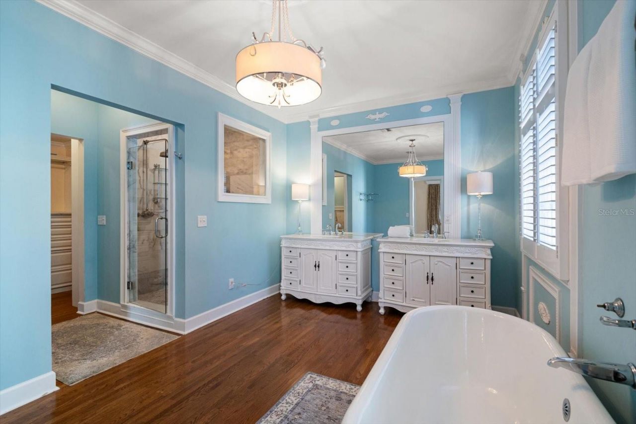 1102 Palm View Avenue, Belleair, FL 33756 Photo