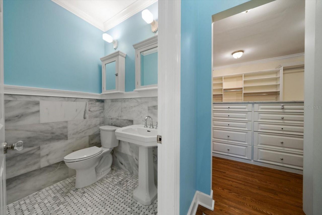 1102 Palm View Avenue, Belleair, FL 33756 Photo