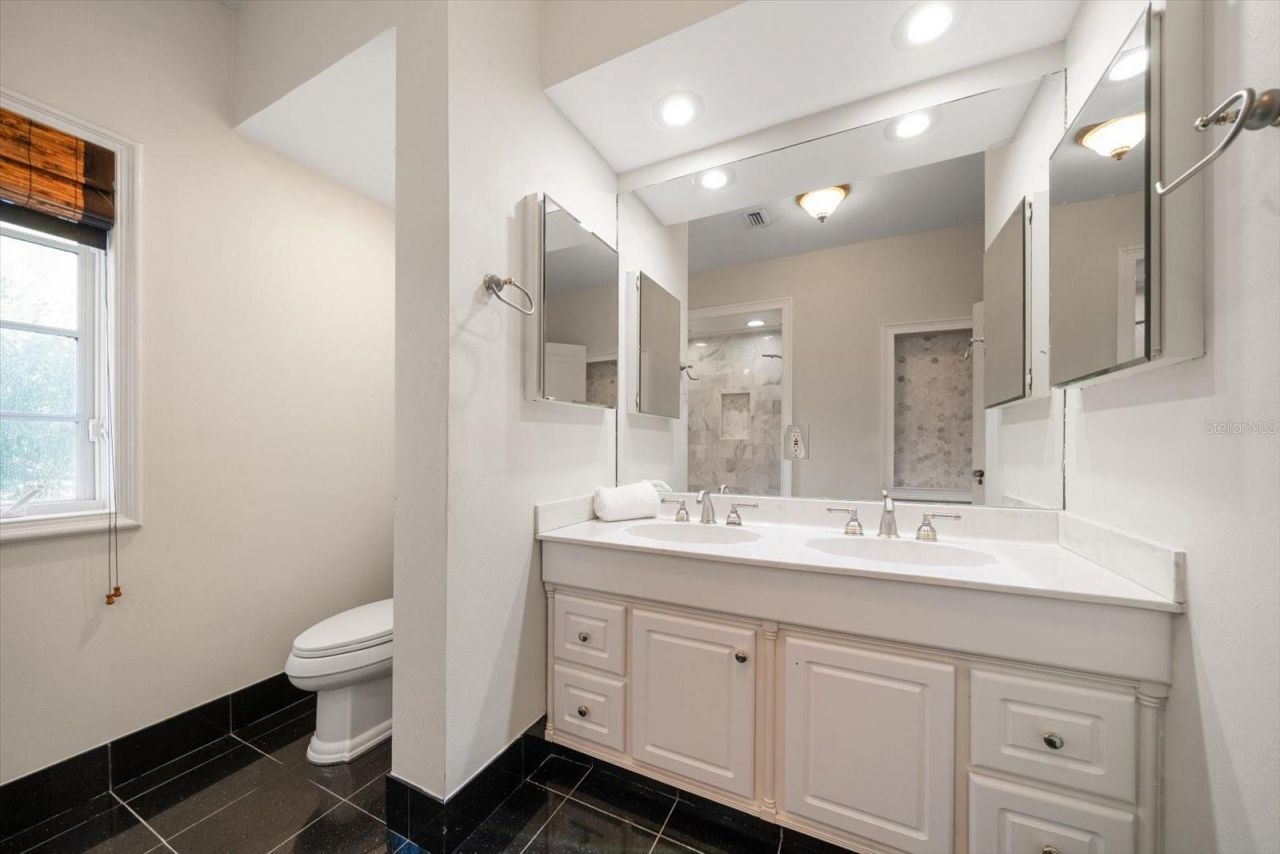 1102 Palm View Avenue, Belleair, FL 33756 Photo