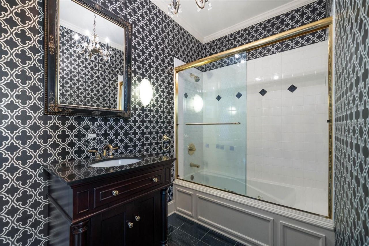 1102 Palm View Avenue, Belleair, FL 33756 Photo