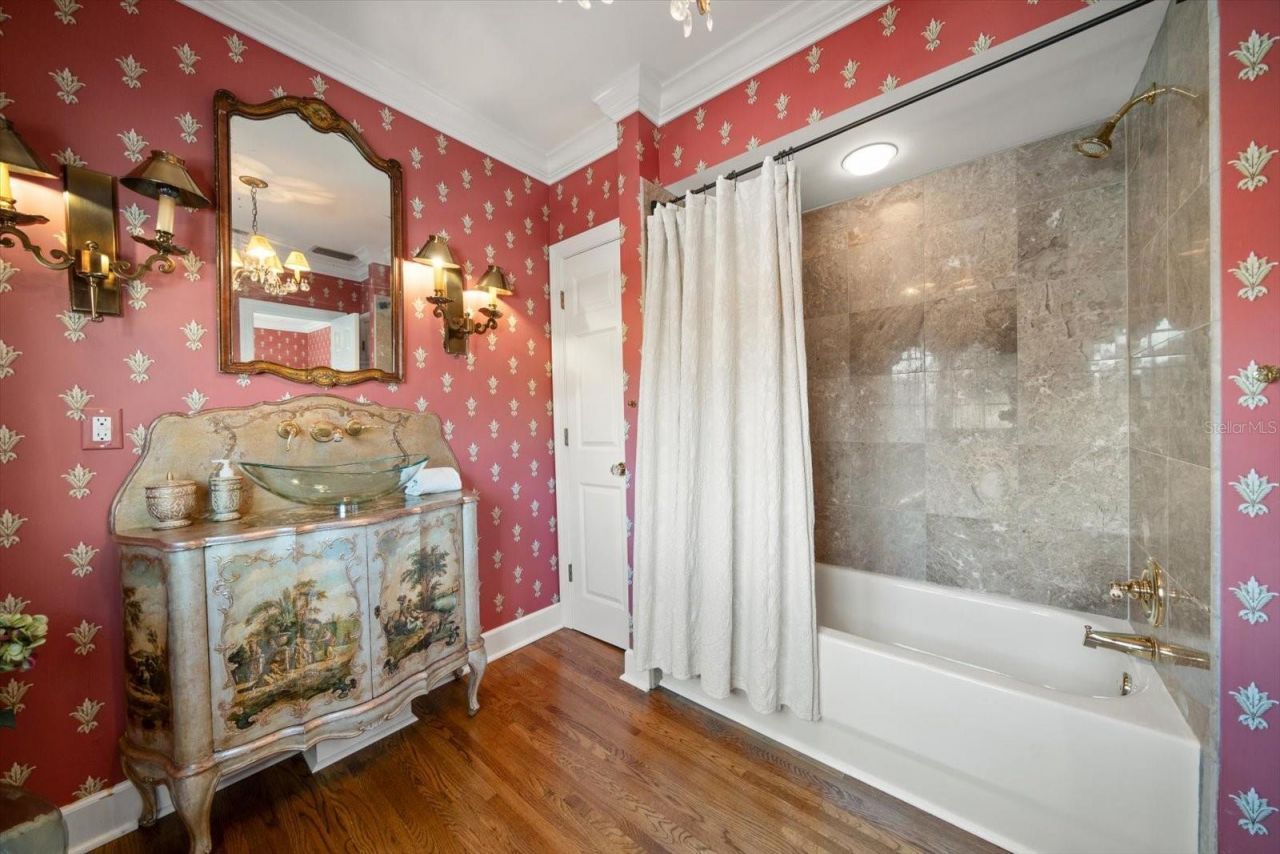 1102 Palm View Avenue, Belleair, FL 33756 Photo