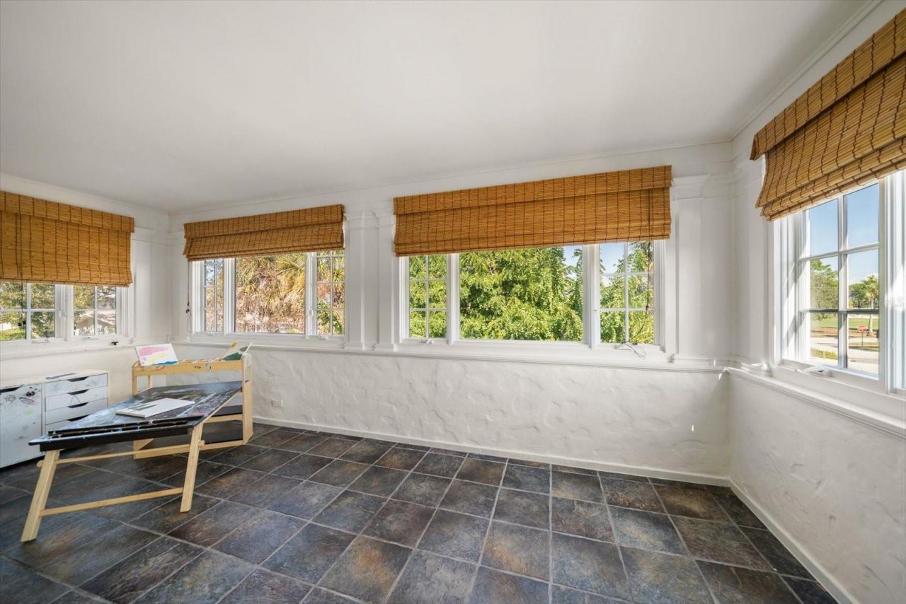 1102 Palm View Avenue, Belleair, FL 33756 Photo