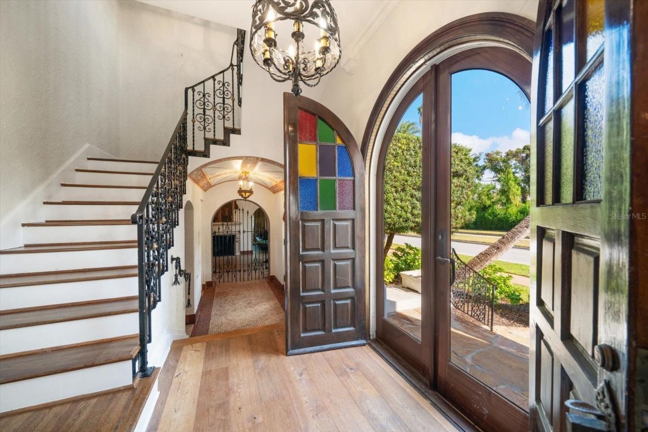 1102 Palm View Avenue, Belleair, FL 33756 Photo