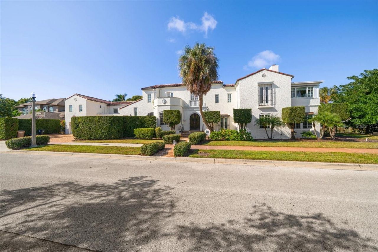 1102 Palm View Avenue, Belleair, FL 33756 Photo