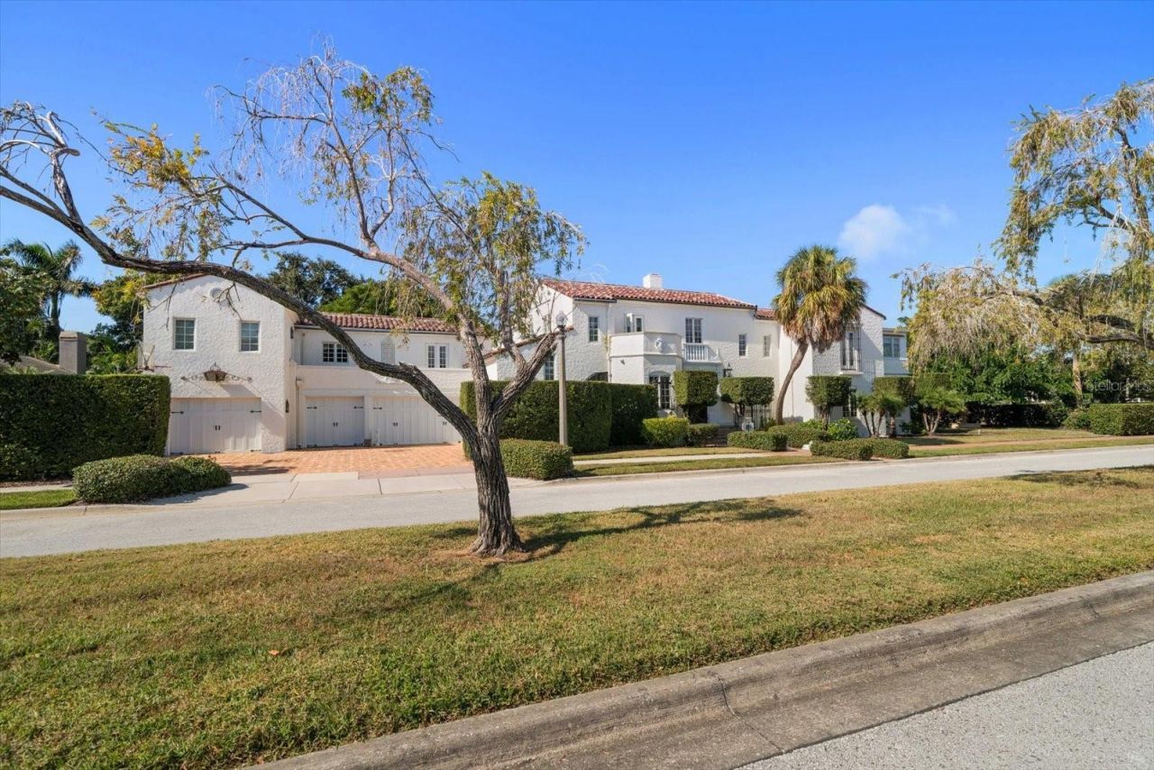 1102 Palm View Avenue, Belleair, FL 33756 Photo