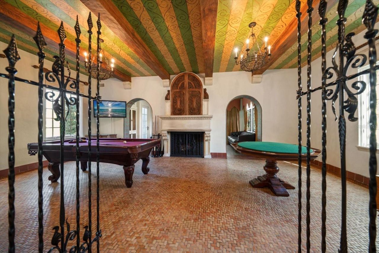 1102 Palm View Avenue, Belleair, FL 33756 Photo