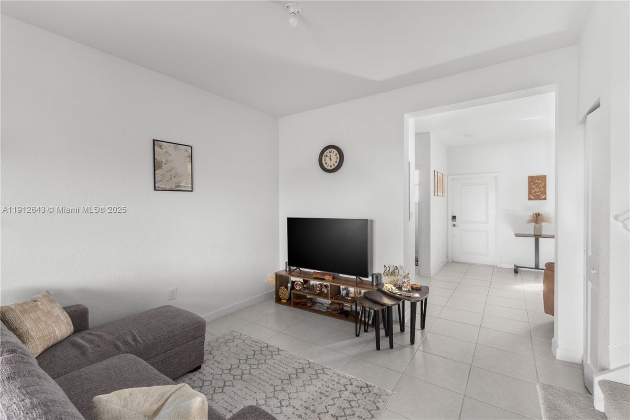 12150 NW 23rd Ct, Miami, FL 33167 Photo