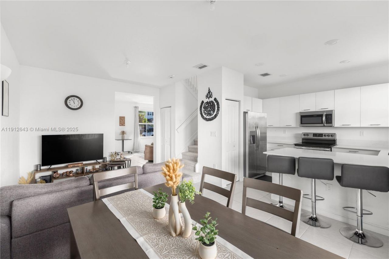 12150 NW 23rd Ct, Miami, FL 33167 Photo