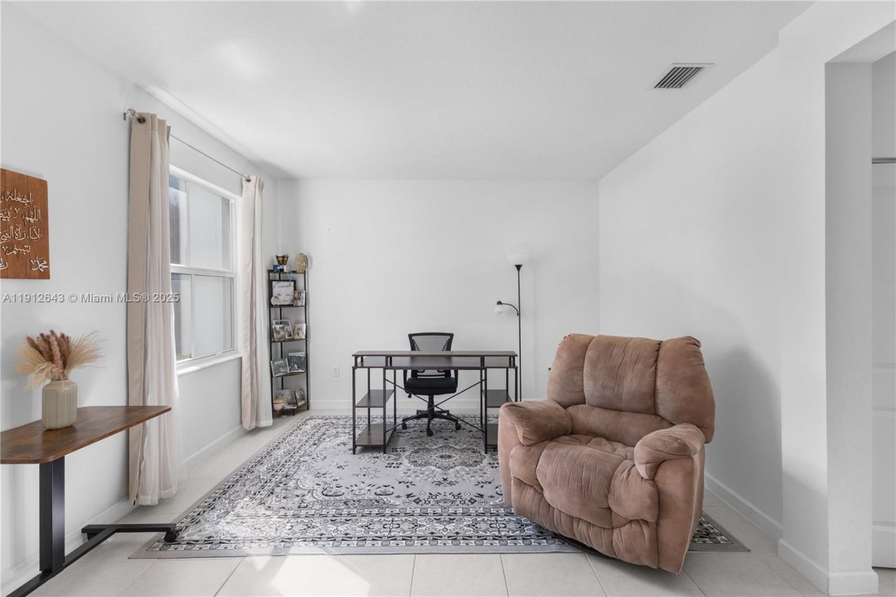 12150 NW 23rd Ct, Miami, FL 33167 Photo