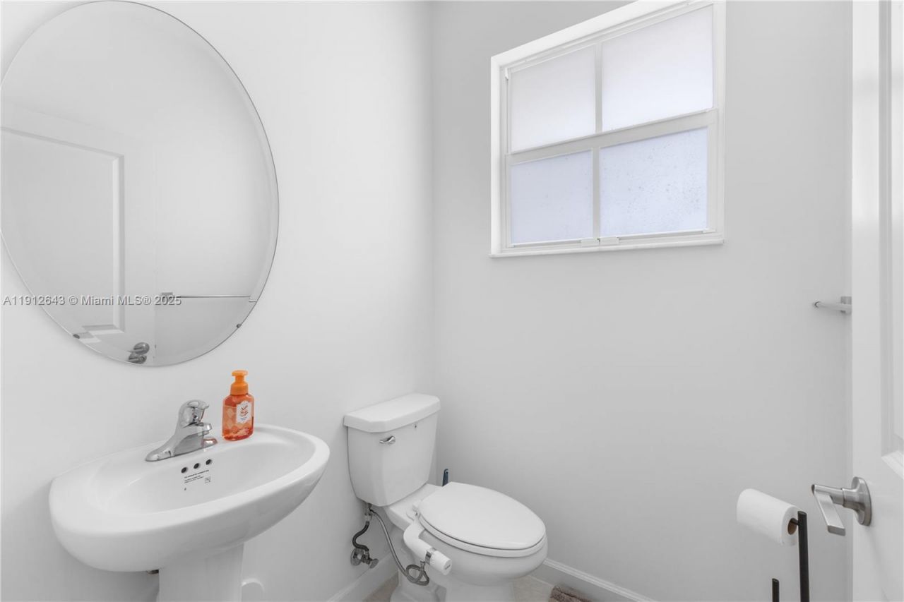 12150 NW 23rd Ct, Miami, FL 33167 Photo