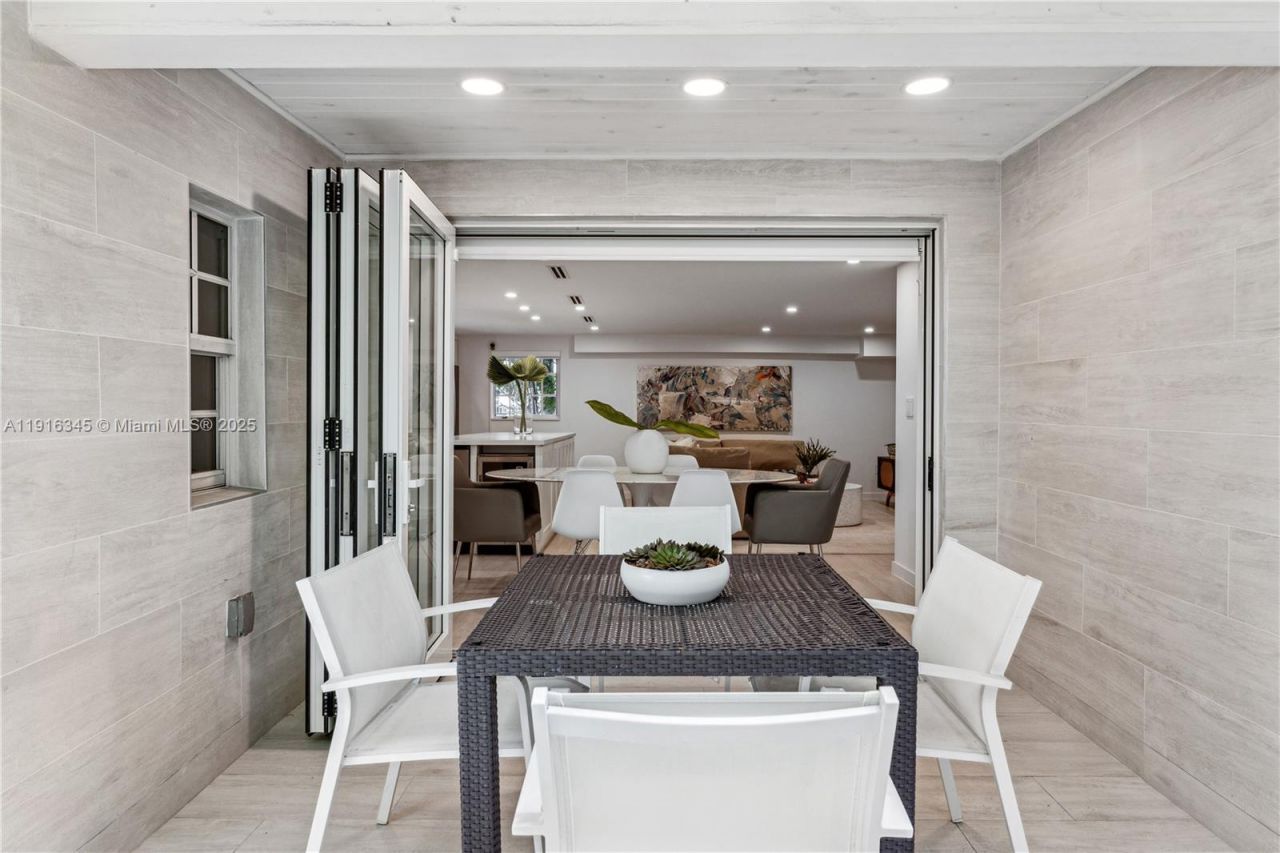 1231 15th Ter, Unit 5, Miami Beach, FL 33139 Photo