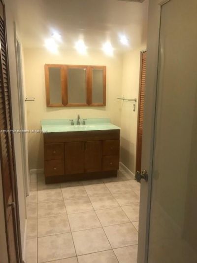 3475 N Country Club Dr, Unit 514, Aventura, FL 33180 Photo