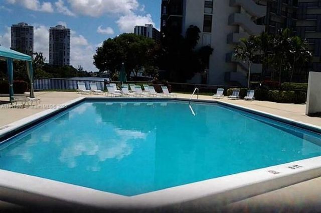 3475 N Country Club Dr, Unit 514, Aventura, FL 33180 Photo