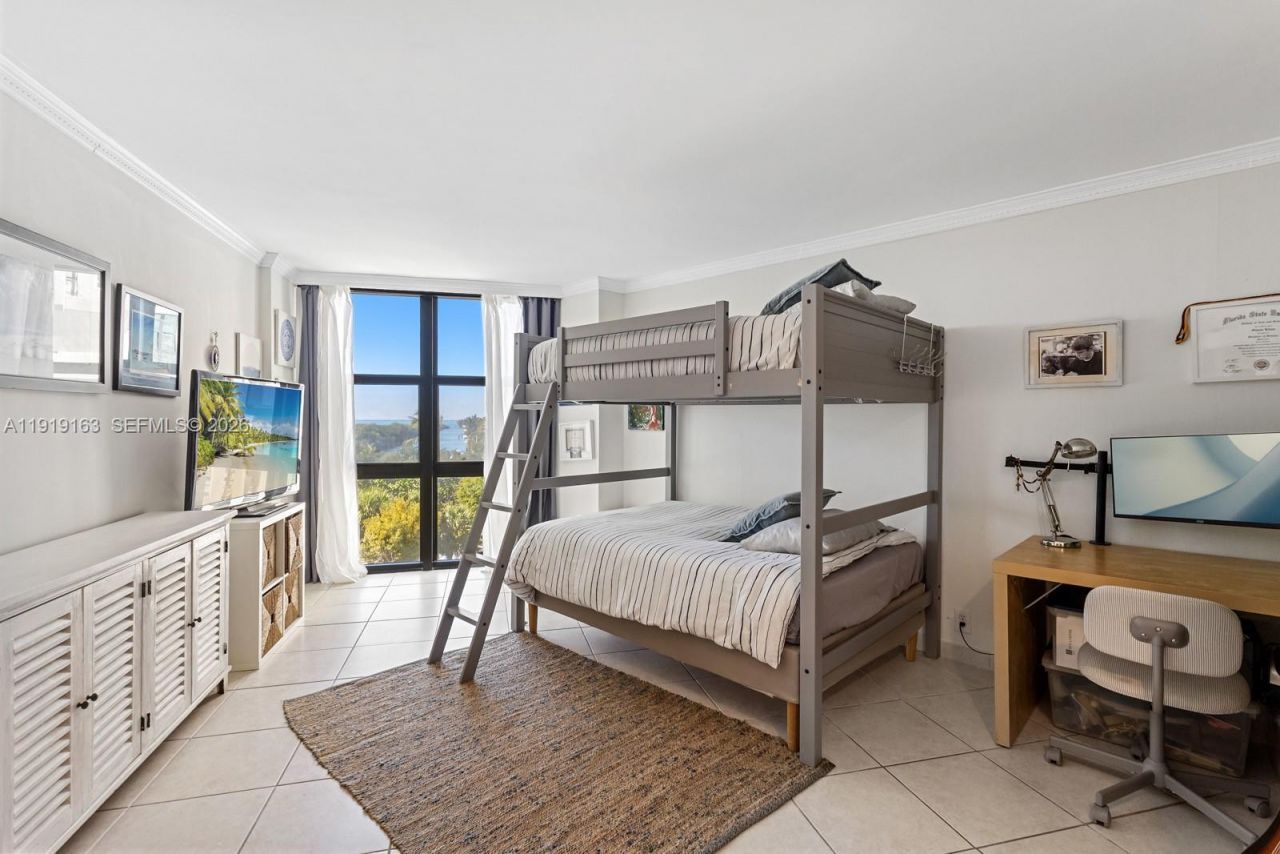 1121 Crandon Blvd, Unit D404, Key Biscayne, FL 33149 Photo