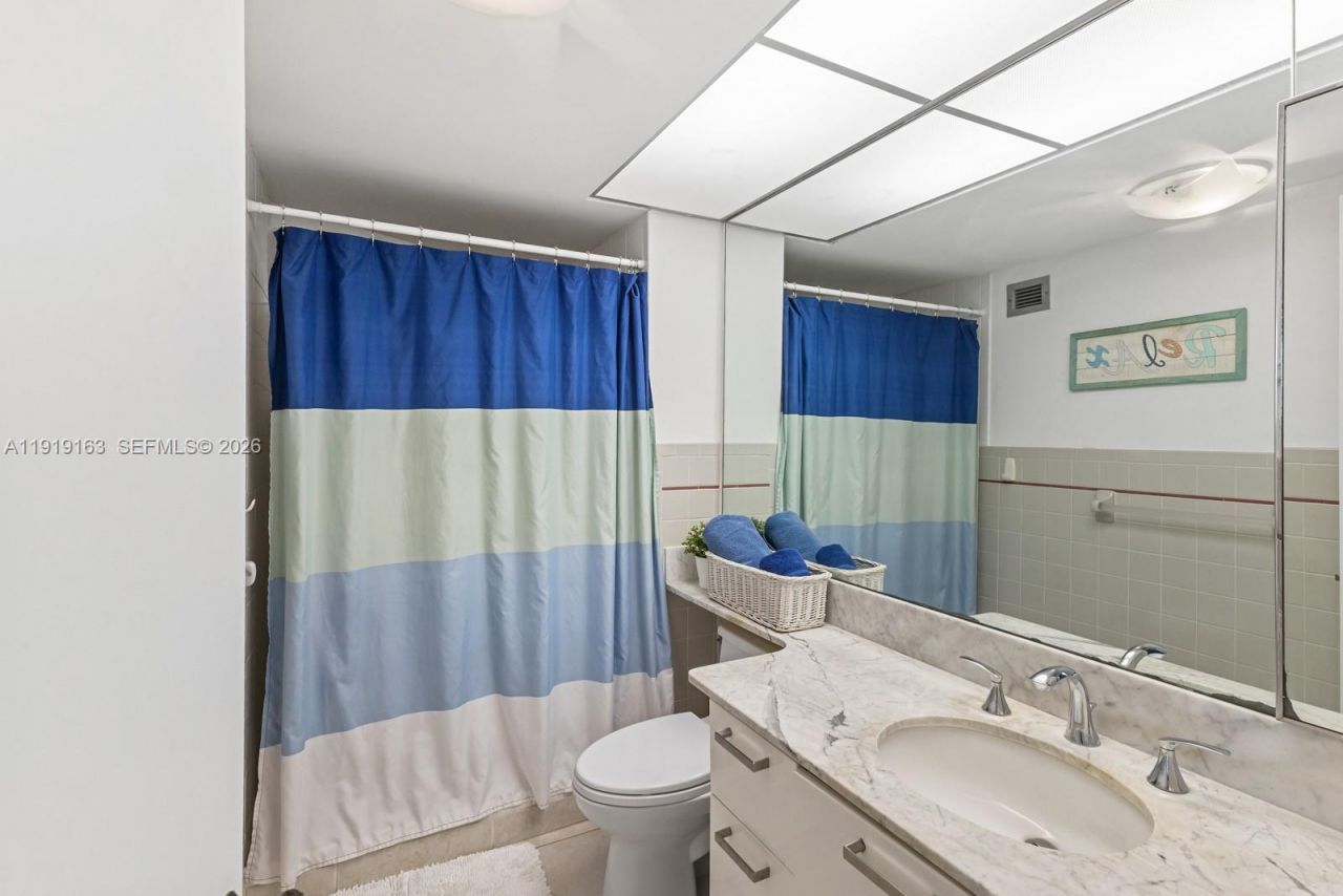 1121 Crandon Blvd, Unit D404, Key Biscayne, FL 33149 Photo